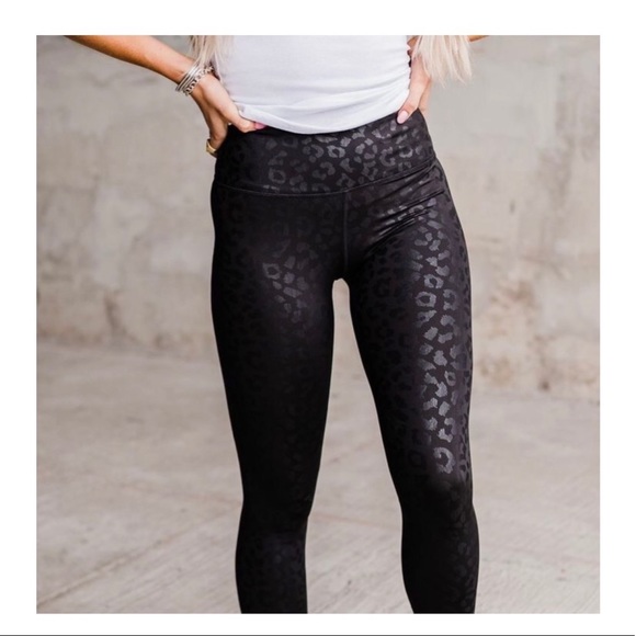 LAST THREE • EMBOSSED LEOPARD PRINT BLACK YOGA LEGGING - Picture 2 of 4